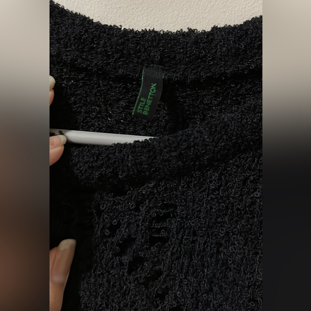 Sweaters - Picture 5 of 7